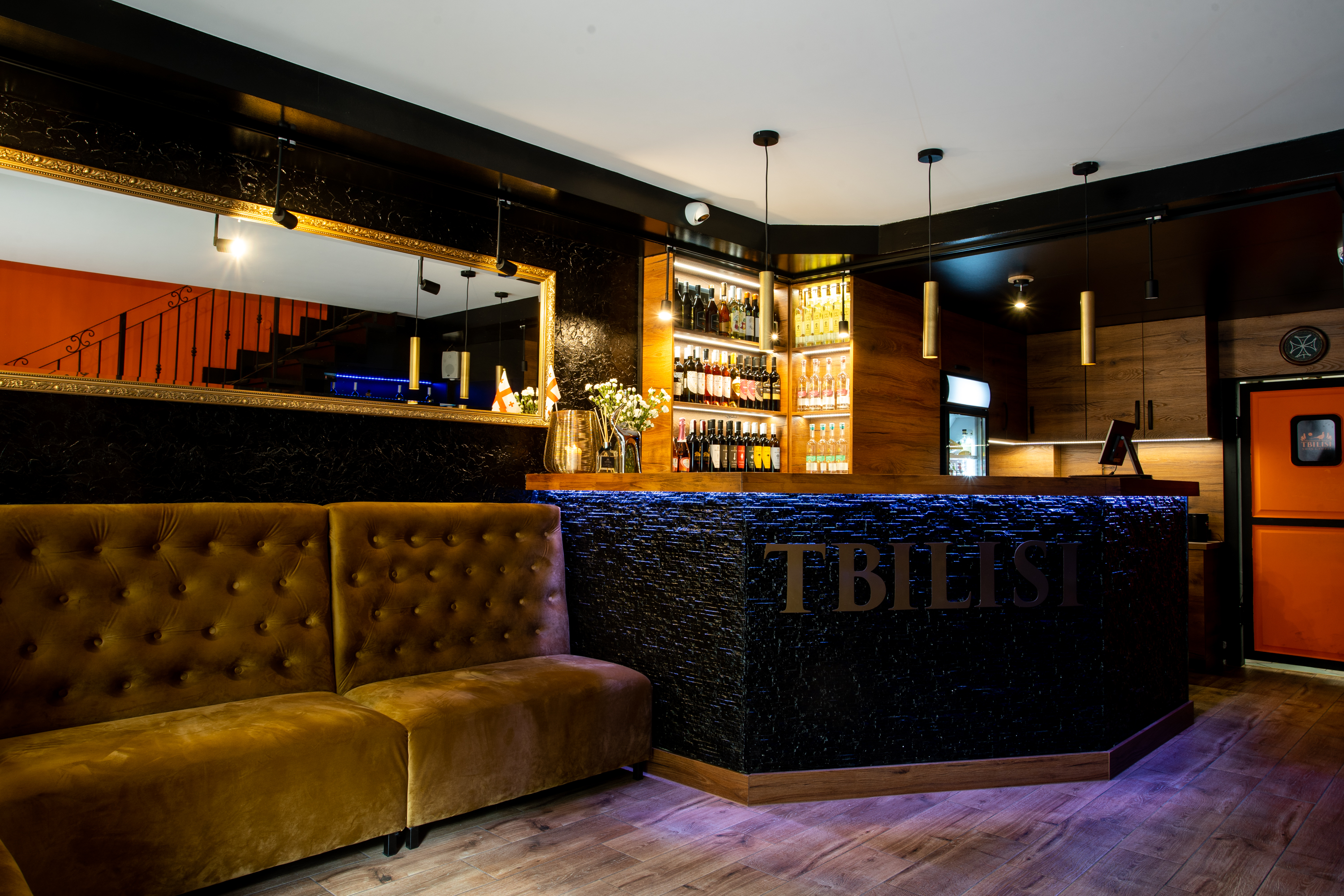Lada barowa w restauracji Tbilisi Smak Gruzji